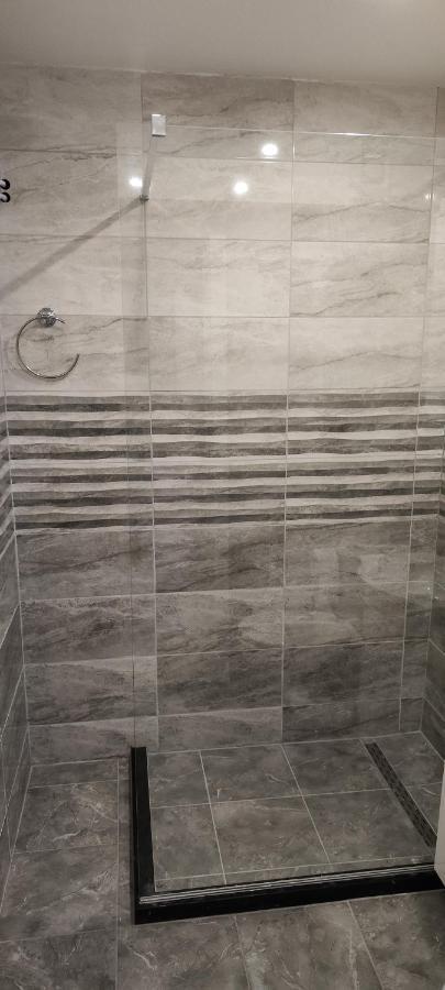 Bora Apartmani - Free Parking - City Center Вранє Екстер'єр фото