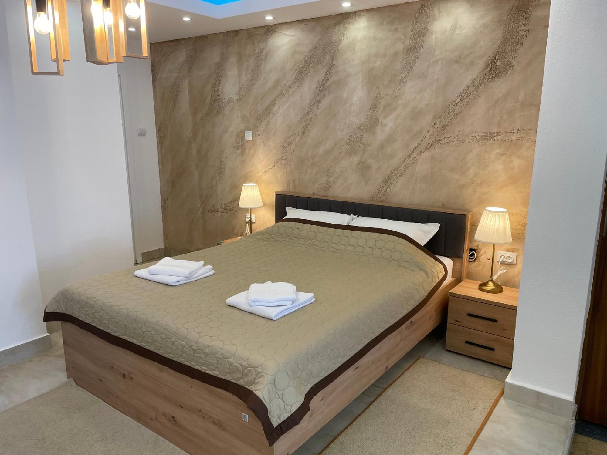 Bora Apartmani - Free Parking - City Center Вранє Екстер'єр фото