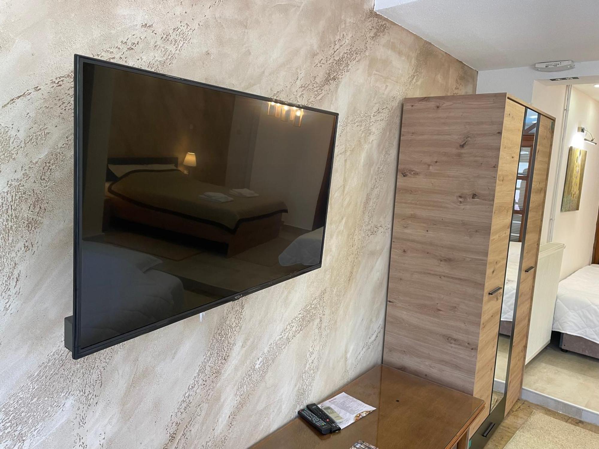 Bora Apartmani - Free Parking - City Center Вранє Екстер'єр фото