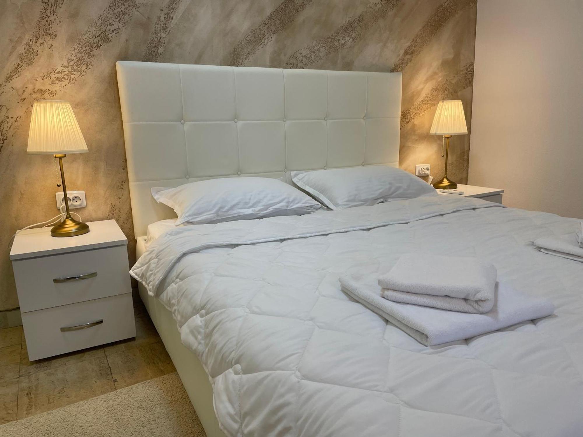 Bora Apartmani - Free Parking - City Center Вранє Екстер'єр фото